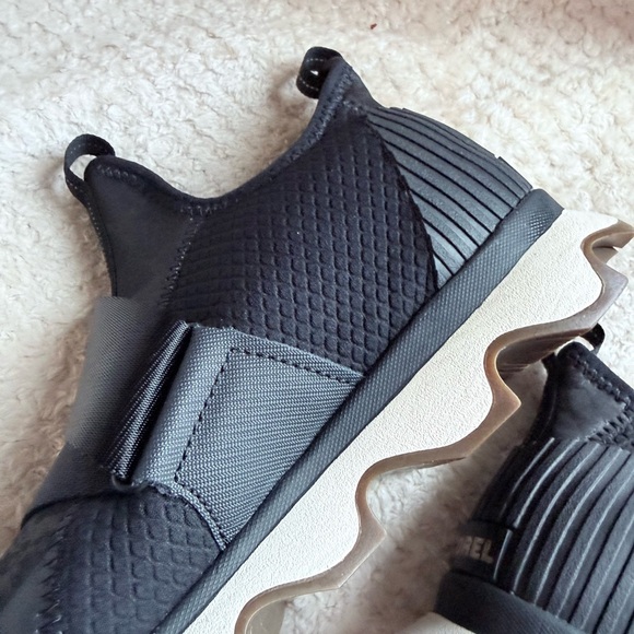 Sorel Black Slip-On Shoes - Picture 5 of 8